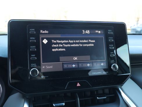 Used 2022 Toyota Venza LE image 23