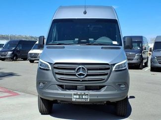 New 2026 Mercedes-Benz Sprinter 2500 video 2