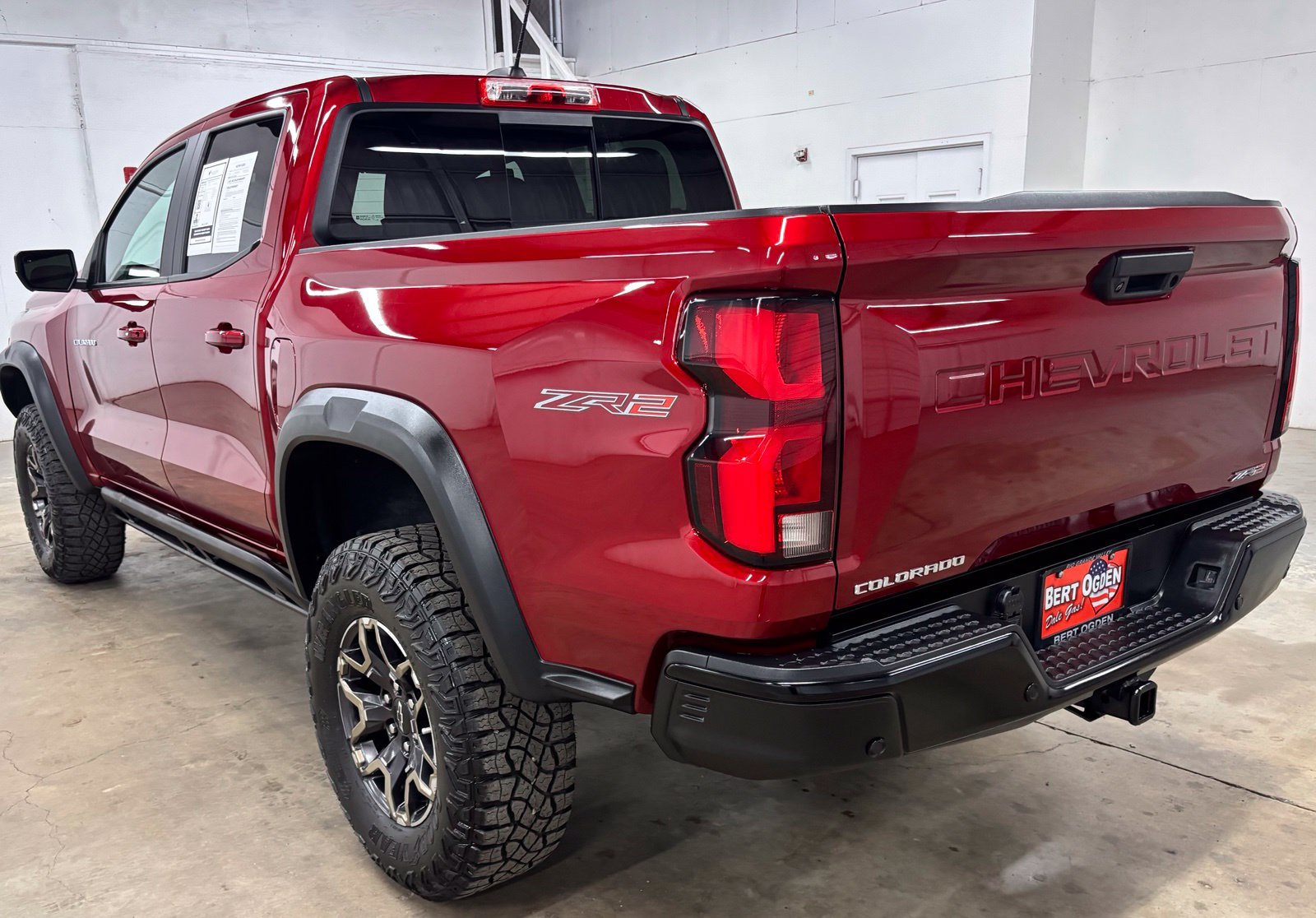 Used 2024 Chevrolet Colorado ZR2 w/ ZR2 Convenience Package III AWD/4WD image 4