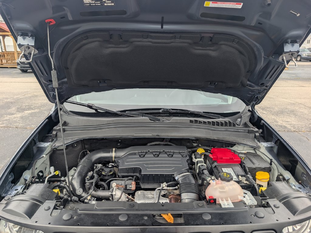 Used 2023 Jeep Renegade Altitude AWD/4WD image 24