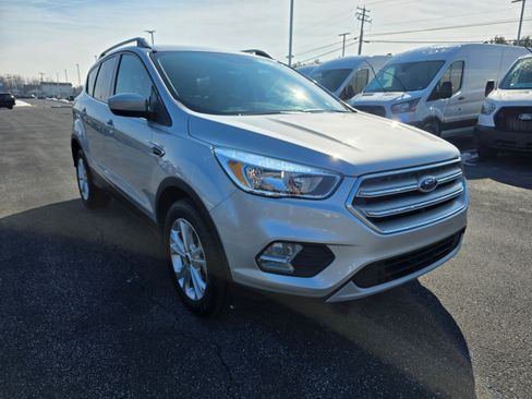 Certified 2019 Ford Escape SE image 7