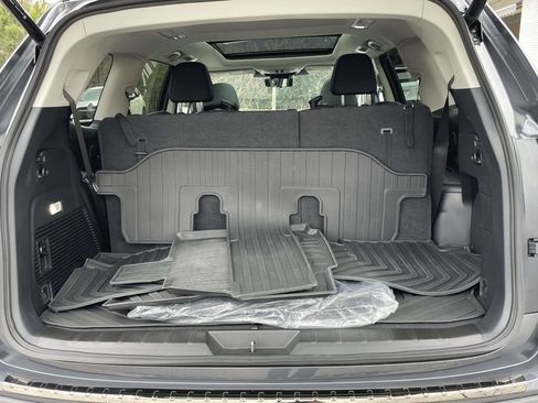 Certified 2025 Subaru Ascent Bronze Edition w/ Onyx Package AWD/4WD image 10