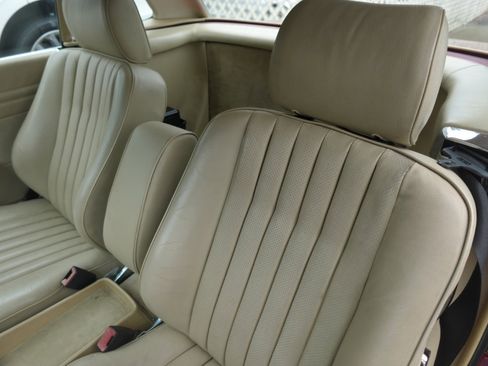 Used 1989 Mercedes-Benz 560 SL image 15