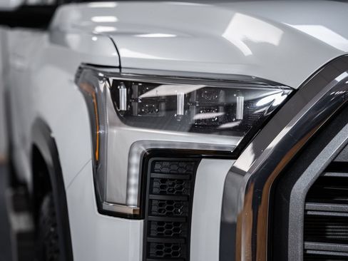 Used 2024 Toyota Tundra Platinum AWD/4WD image 17