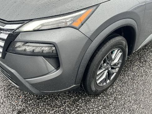 Used 2024 Nissan Rogue S image 15