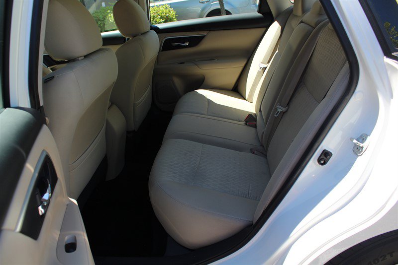 Used 2016 Nissan Altima 2.5 SV FWD image 18