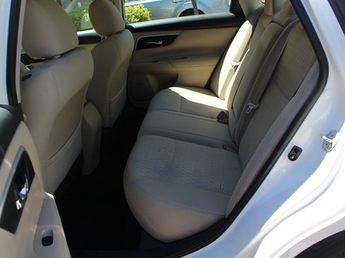 Used 2016 Nissan Altima 2.5 SV FWD image 18