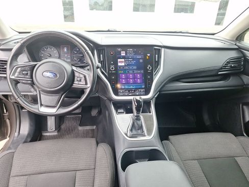 Used 2022 Subaru Outback Premium image 19