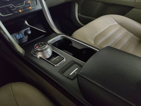 Used 2019 Ford Fusion SEL FWD image 26