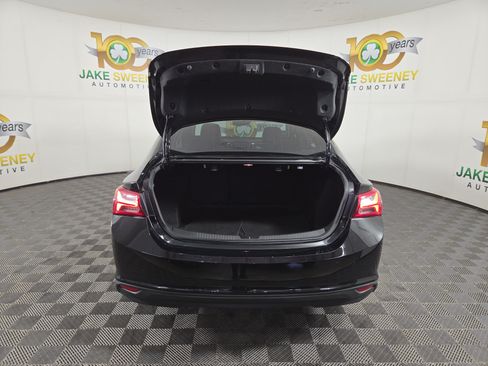Used 2023 Chevrolet Malibu LT FWD image 35