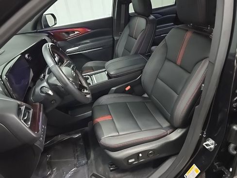 Used 2024 Chevrolet Traverse RS w/ LPO, Floor Liner Package image 30