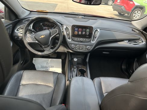 Used 2017 Chevrolet Malibu Premier w/ Premier Sun and Wheel Package FWD image 22