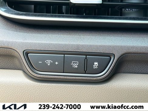 New 2026 Kia Carnival EX FWD image 35