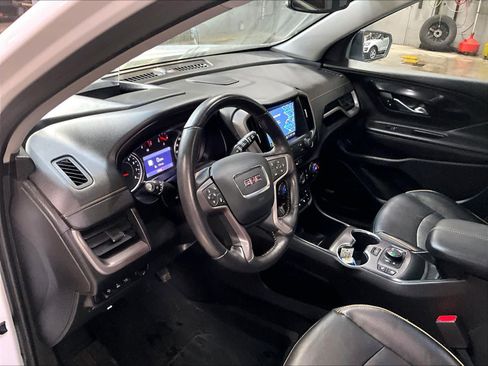 Used 2022 GMC Terrain AT4 w/ Infotainment Package II image 8