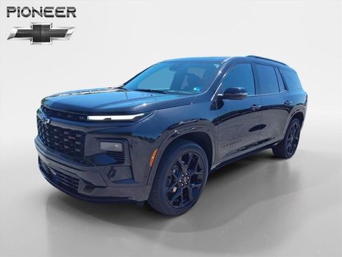 Used 2024 Chevrolet Traverse RS w/ LPO, Floor Liner Package AWD/4WD image 1