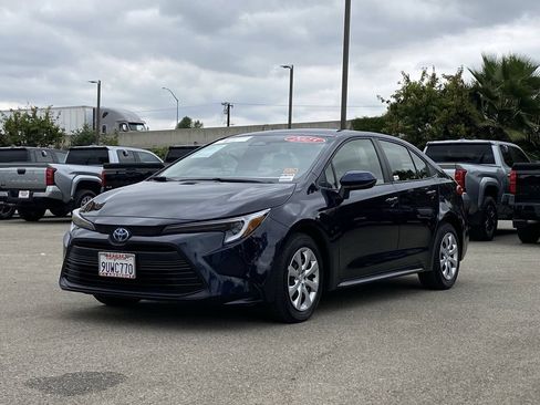 Certified 2025 Toyota Corolla LE w/ Convenience Package FWD image 39