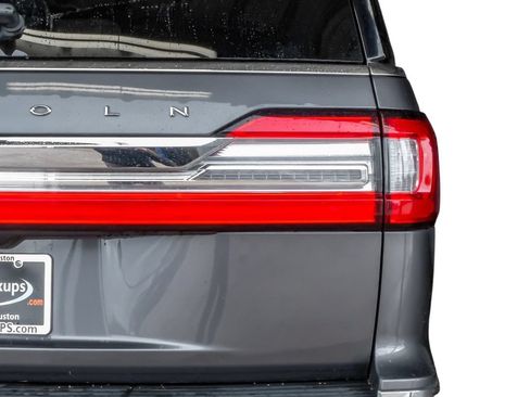 Used 2021 Lincoln Navigator L Reserve w/ Luxury Package AWD/4WD image 54