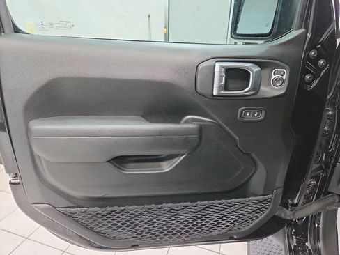 Used 2023 Jeep Wrangler Sport AWD/4WD image 21