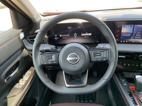 New 2026 Nissan Kicks SR FWD image 8