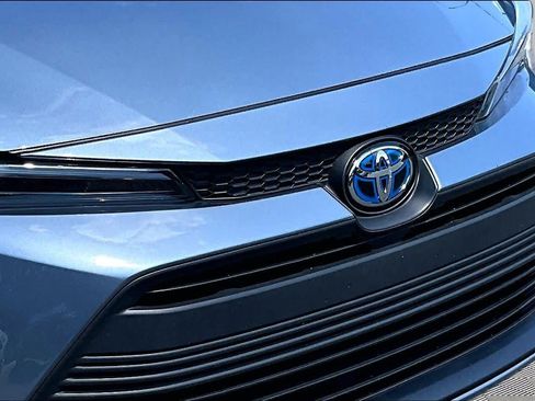 Used 2025 Toyota Corolla LE w/ LE Premium Package FWD image 30