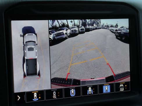 Used 2023 GMC Sierra 3500 Denali w/ Denali Ultimate Package image 32