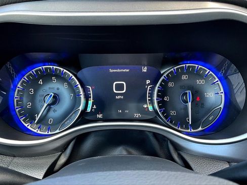 New 2026 Chrysler Pacifica Select image 24