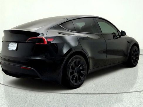 Used 2021 Tesla Model Y Long Range AWD/4WD image 5
