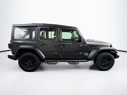 Used 2018 Jeep Wrangler Unlimited Sport AWD/4WD image 4