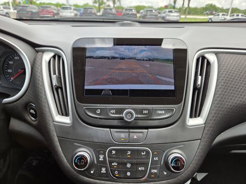 Used 2024 Chevrolet Malibu LT FWD image 9