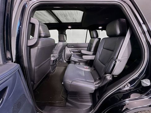 Certified 2024 Toyota Sequoia Platinum image 25