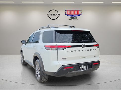 Certified 2026 Nissan Pathfinder SV AWD/4WD image 4