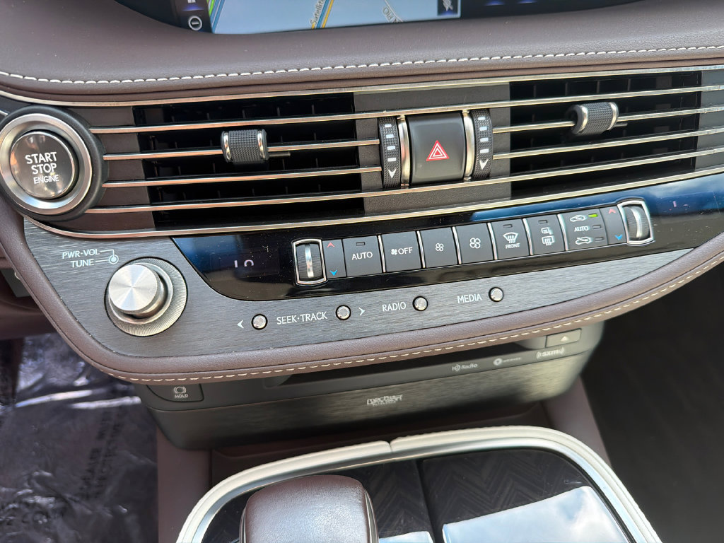 Used 2018 Lexus LS 500 RWD image 23