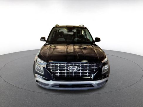 Used 2026 Hyundai Venue SEL FWD image 4