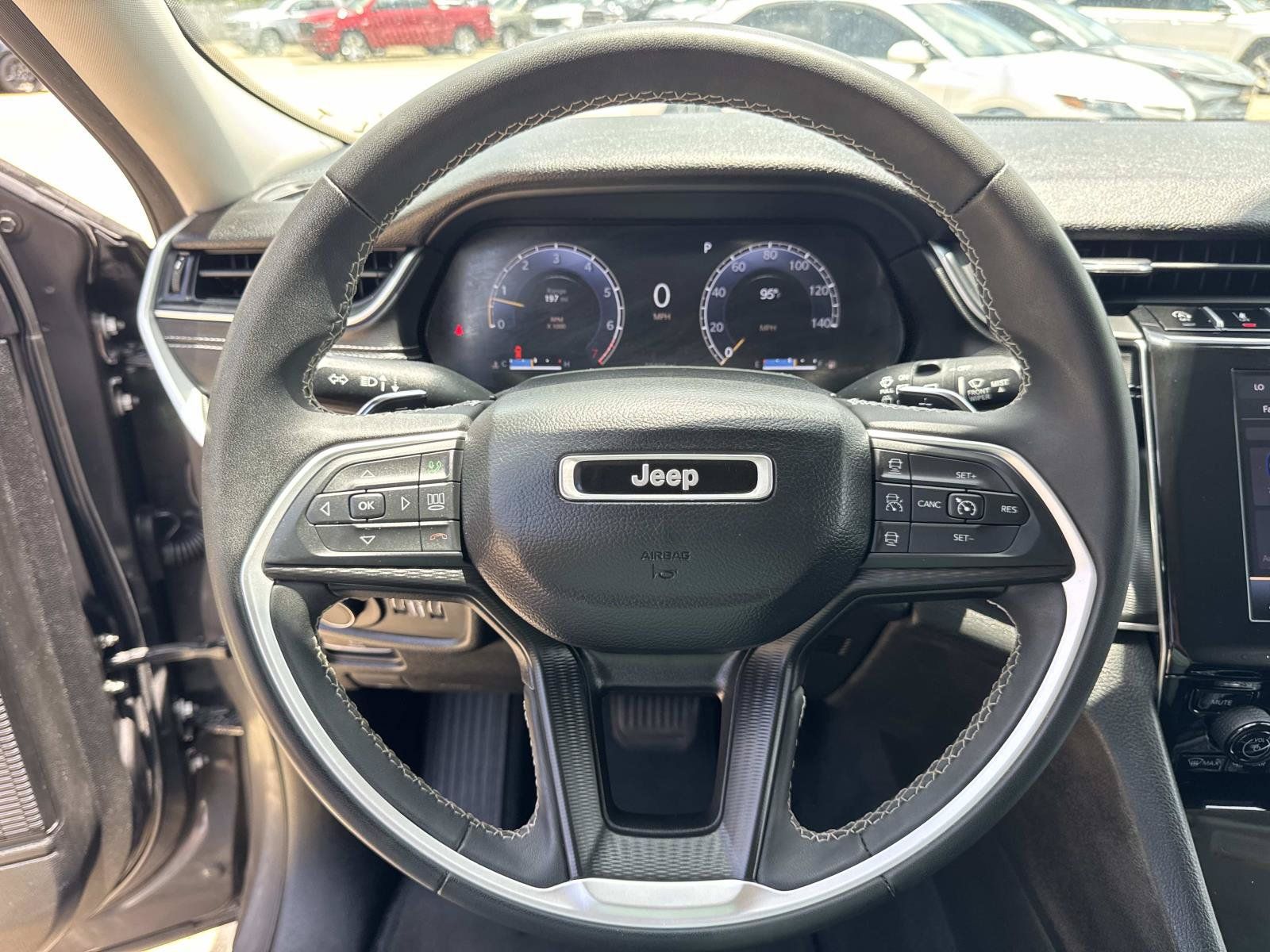 Used 2024 Jeep Grand Cherokee Laredo RWD image 21