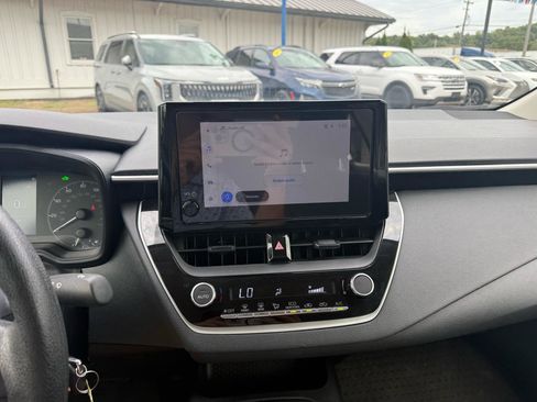 Used 2024 Toyota Corolla LE FWD image 9