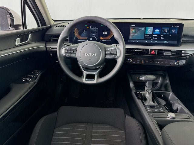 New 2025 Kia K5 LXS FWD image 20