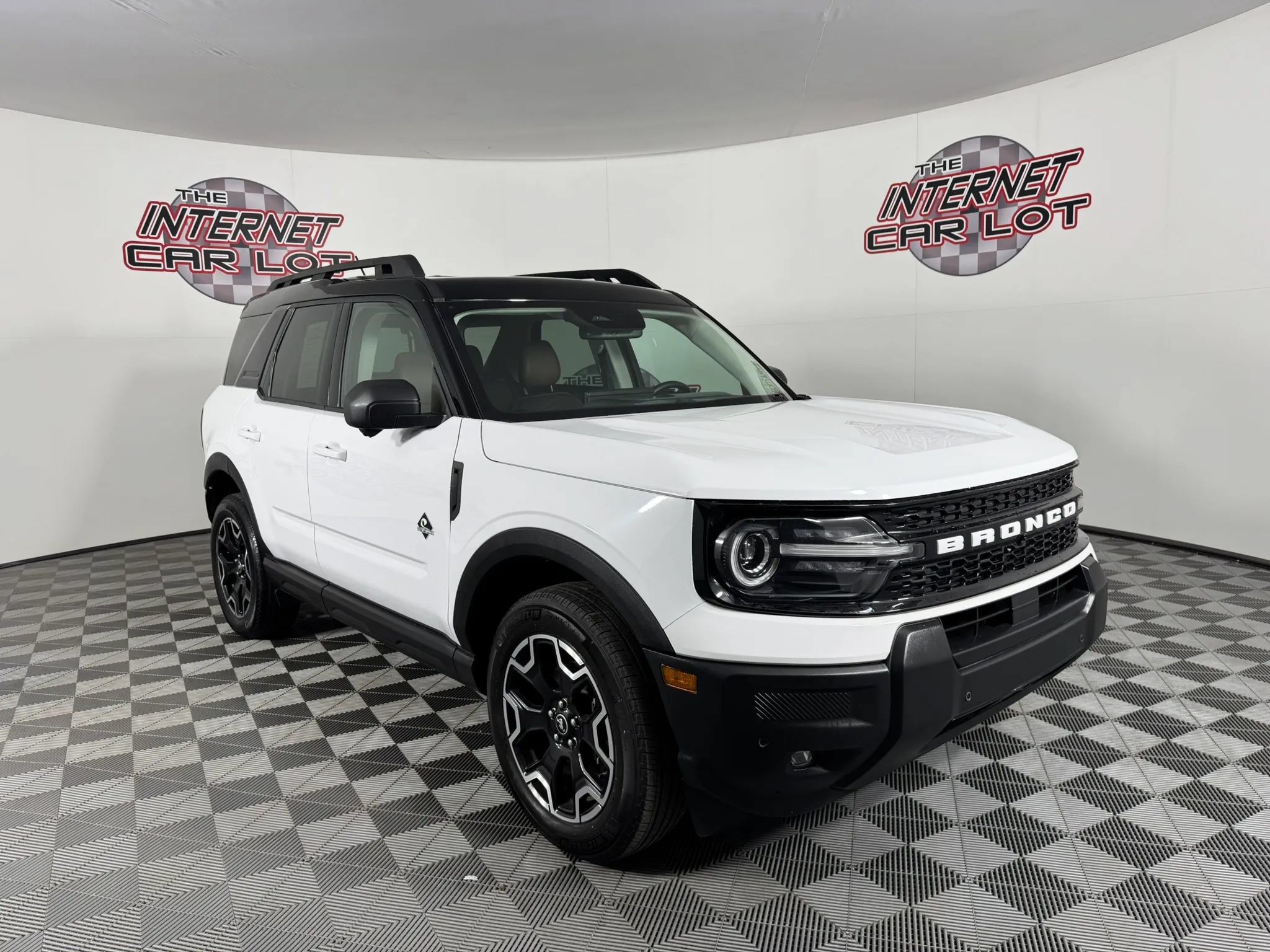 Used 2025 Ford Bronco Sport Outer Banks w/ Outer Banks Tech Package+ AWD/4WD image 9