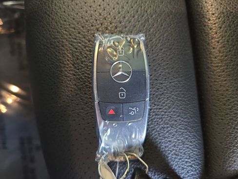 Certified 2022 Mercedes-Benz GLC 300 4MATIC image 39
