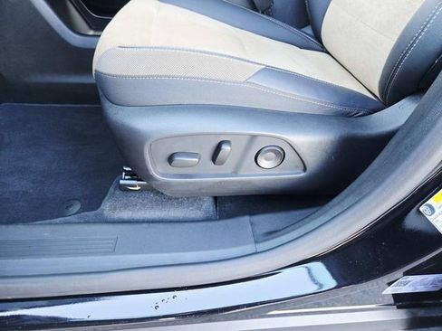 Used 2025 Chevrolet Equinox ACTIV w/ Safety and Technology Package image 30