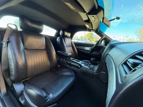 Used 2004 Ford Thunderbird image 4
