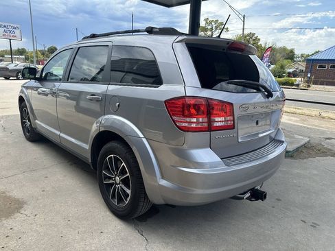 Used 2017 Dodge Journey SE w/ Flexible Seating Group FWD image 6