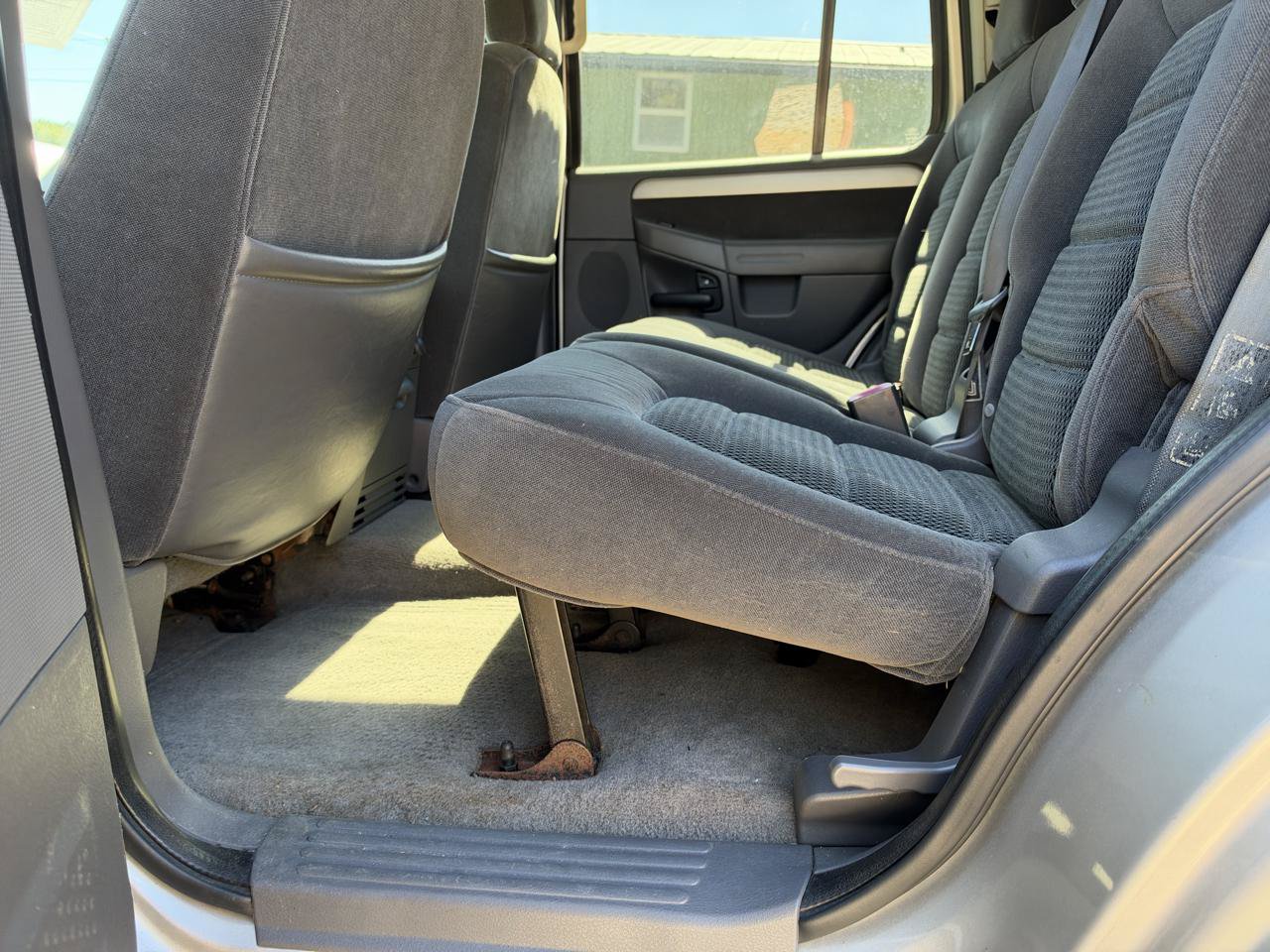 Used 2003 Ford Explorer XLT RWD image 23