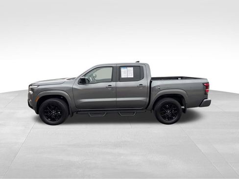 Used 2023 Nissan Frontier SV w/ Midnight Edition Package AWD/4WD image 4