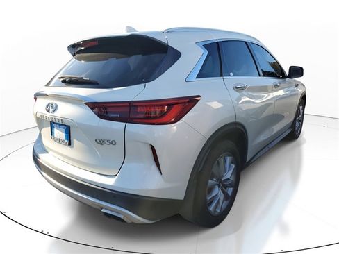 Used 2022 INFINITI QX50 Luxe image 6