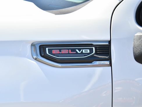 Used 2025 GMC Sierra 1500 AT4 AWD/4WD image 13