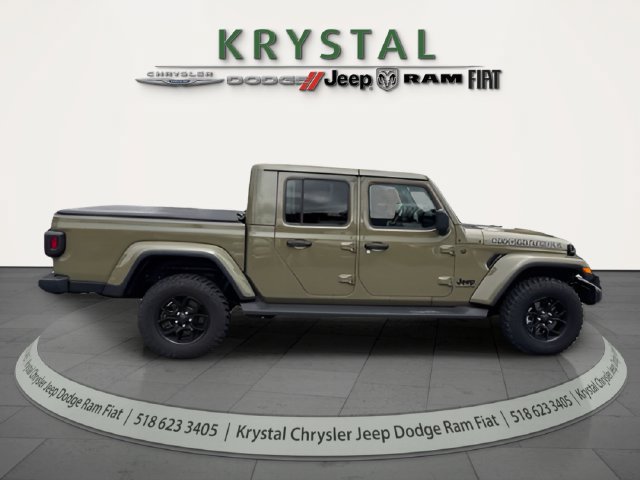 Used 2025 Jeep Gladiator Sport AWD/4WD image 7