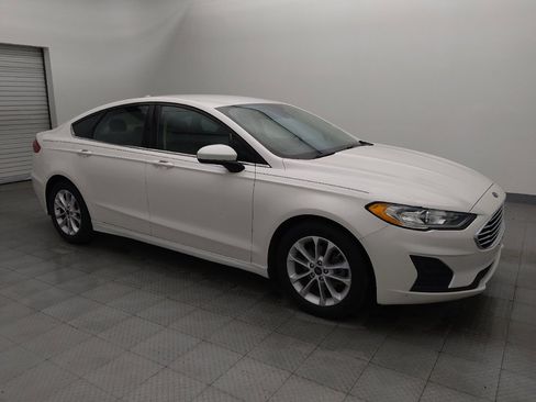 Used 2020 Ford Fusion SE image 11