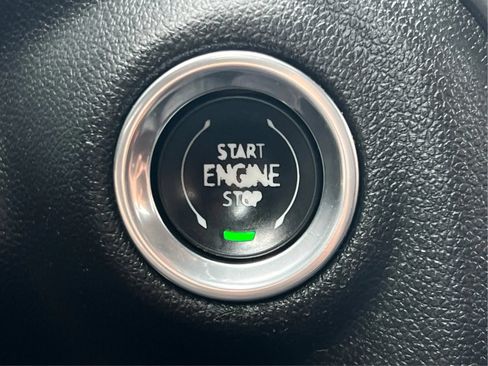 Used 2019 Chevrolet Silverado 1500 LT w/ All-Star Edition AWD/4WD image 36