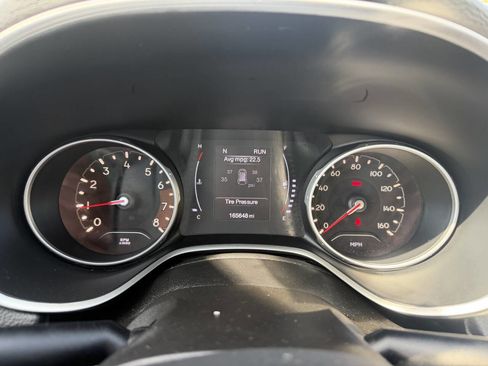 Used 2018 Jeep Compass Latitude w/ Cold Weather Group AWD/4WD image 12