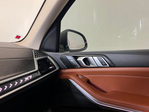 Used 2025 BMW X7 xDrive40i image 31